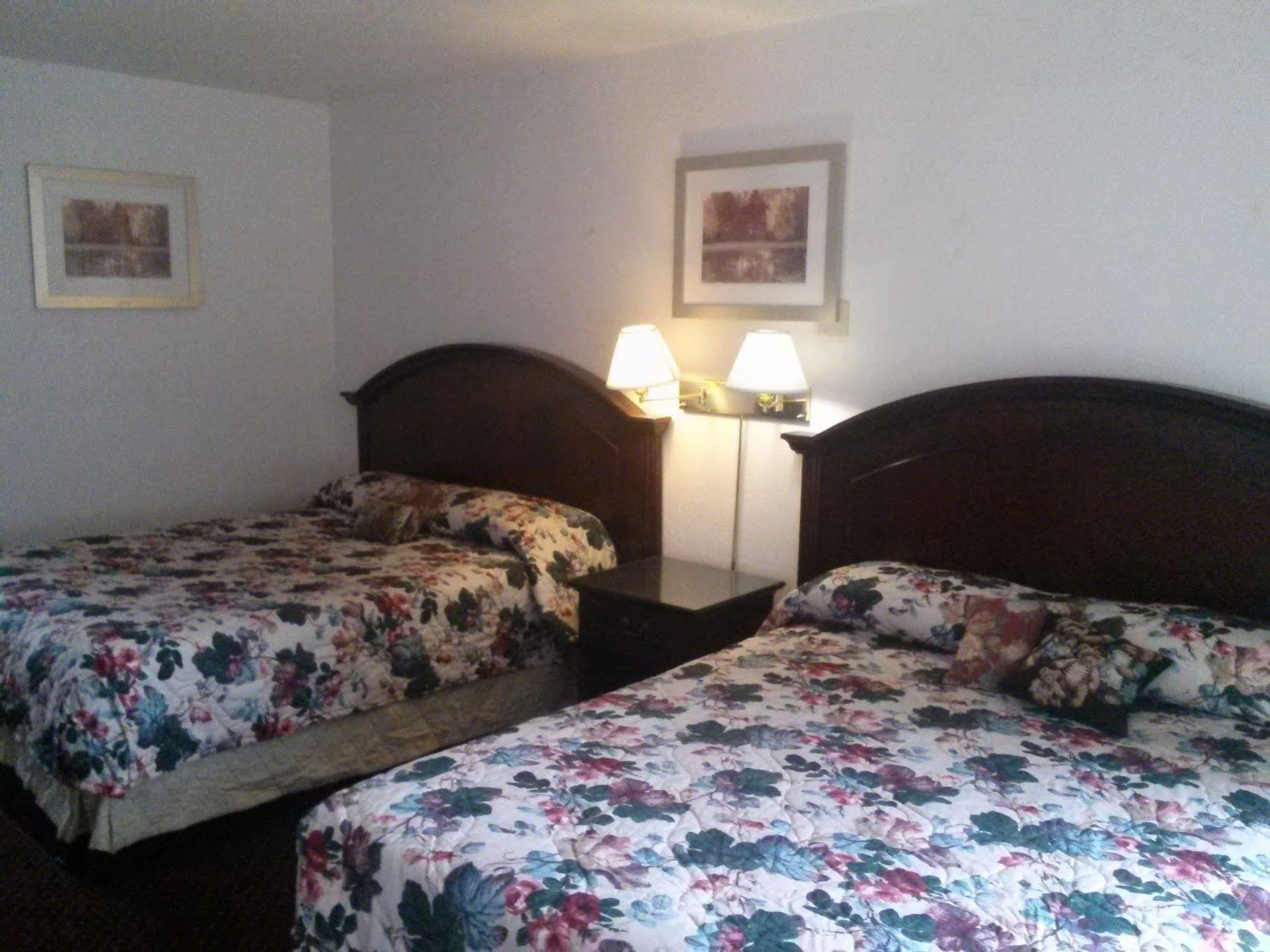 Budget Inn Олбани Экстерьер фото